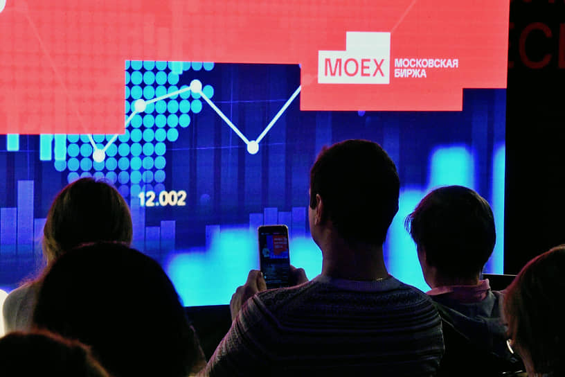 Мосбиржа сыграла на комиссиях