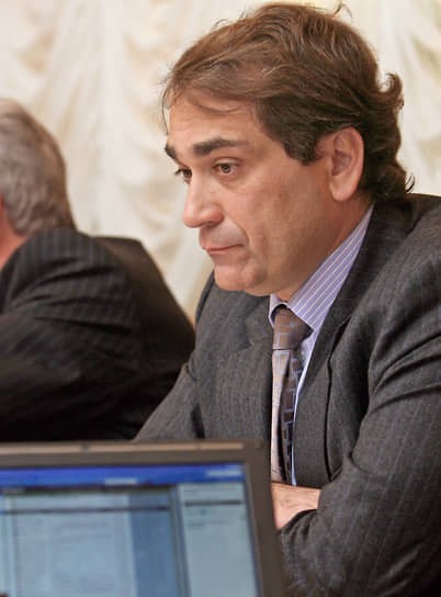 Станислав Светлицкий с 2008 по 2010 год занимал пост заместителя министра энергетики РФ 