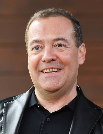 Дмитрий Медведев 