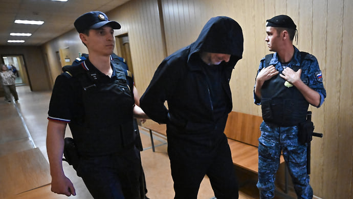 Присяжные справились с борцом