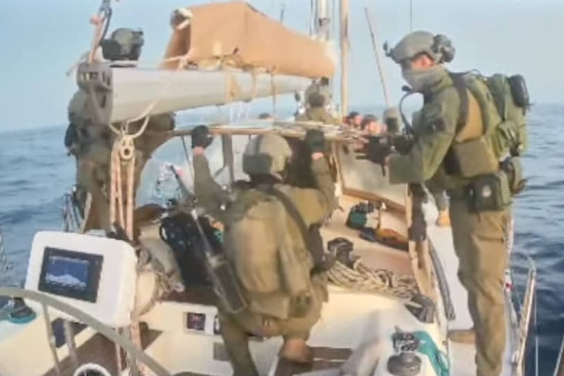 Операция по перехвату «Флотилии стойкости» началась вечером 1 октября. К ней подошли быстроходные катера ВМС Израиля, и бойцы элитного военно-морского подразделения «Шайетет-13» высадились с них на борт судов с активистами