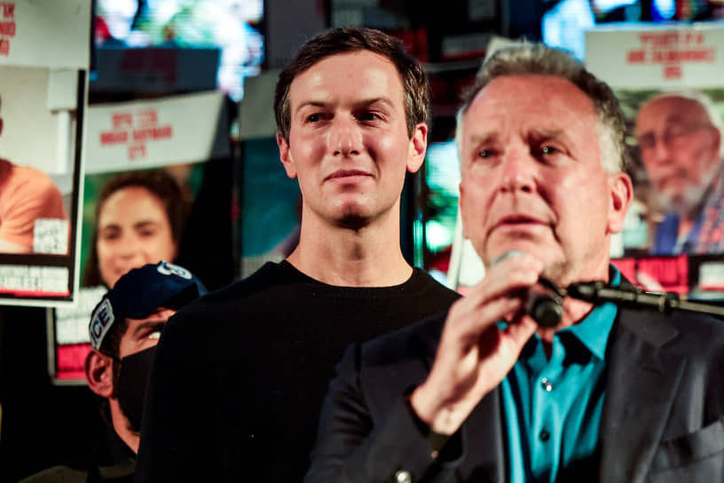 Спецпосланник президента США Стив Уиткофф (справа) и зять Трампа Джаред Кушнер