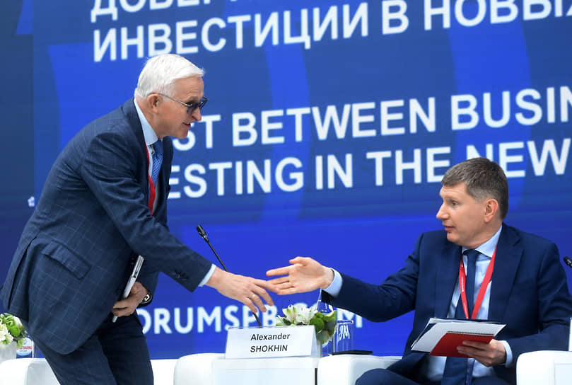 Решить проблему ответственности косвенных владельцев ЭЗО за невыполнение требований закона не по их вине Минэкономики, возглавляемое Максимом Решетниковым (справа), просили в возглавляемом Александром Шохиным РСПП