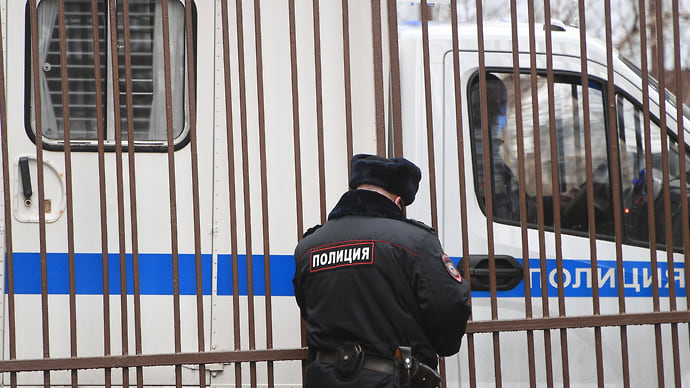 С бывших заключенных спросят строже