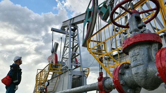 Нефтегазовые доходы освоили базу