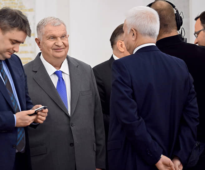Игорь Сечин и Вагит Алекперов не выглядели разбитыми