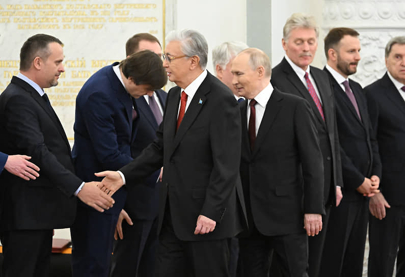 Члены российской делегации представились президентам