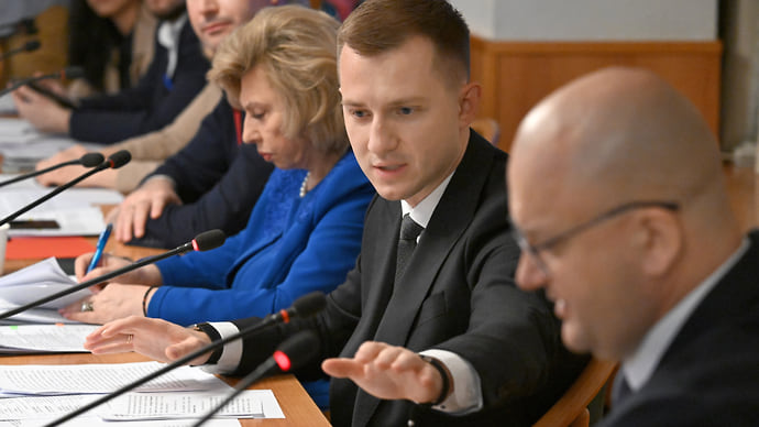 Питбайкам готовят пит-стоп