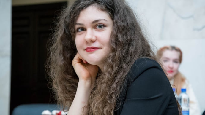 «В отрицании человек, переживший утрату, может вести себя отстраненно»