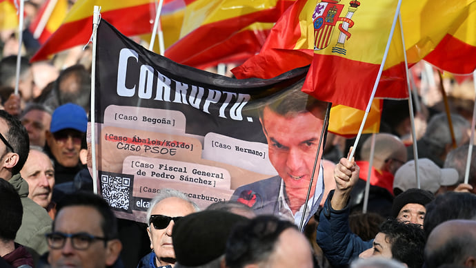 Против премьера Санчеса выступила улица