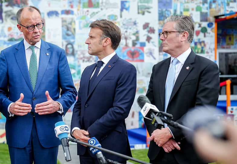 Встреча лидеров Германии, Франции и Великобритании (на фото Фридрих Мерц, Эмманюэль Макрон и Кир Стармер) с Владимиром Зеленским станет новым коллективным ответом на контакты представителей США с Москвой без участия европейских союзников