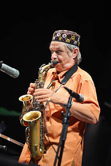 Саксофонист Николай Рубанов