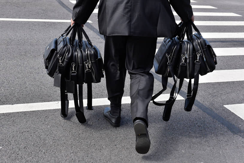 Портфельный покидающий