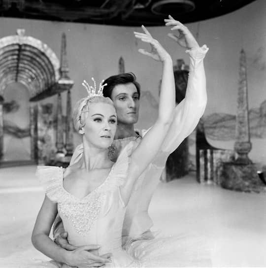 Клод Бесси и Сирил Атанасов на съемках передачи, 1968 год