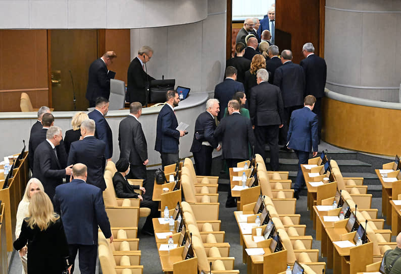 После доклада спикера об успехах Госдумы в 2025 году депутаты покинули зал заседаний с чувством выполненного долга