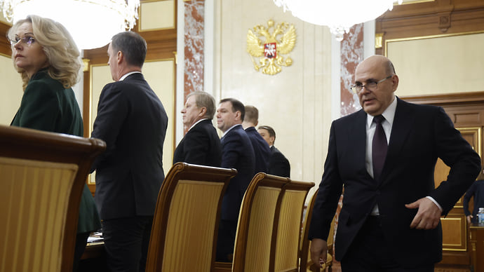 Михаила Мишустина позвали налево
