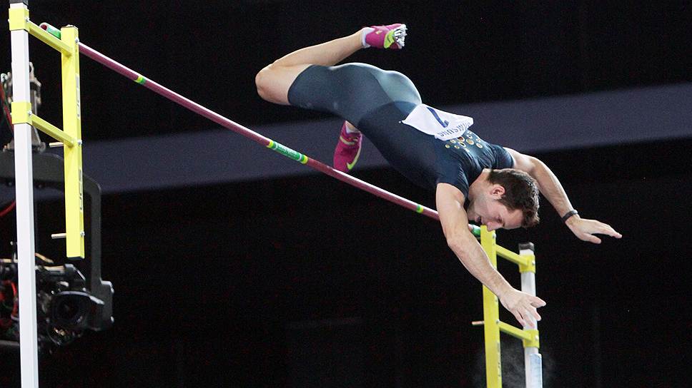 Французский прыгун с шестом Рено Лавиллени (Renaud Lavillenie) на турнире &quot;Звезды шеста&quot; в Донецке побил мировой рекорд, установленный Сергеем Бубкой в 1993 году.