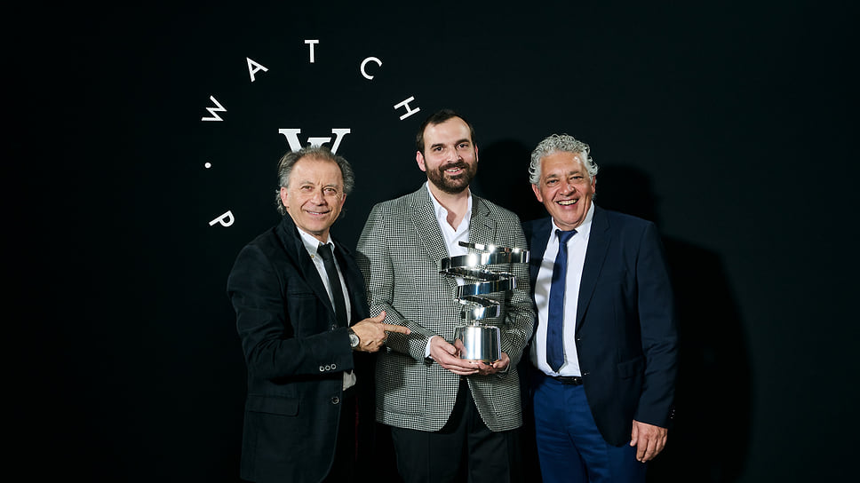 Рауль Пажес (в центре) целый год сможет пользоваться советами и помощью знаменитых часовщиков Мишеля Наваса и Энрико Барбазини