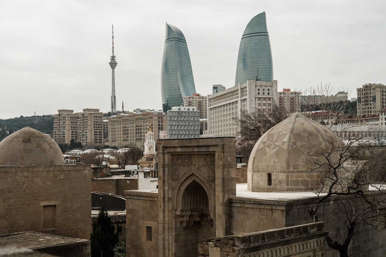 Виды старого и нового города 