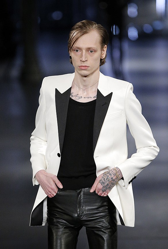 Показ Saint Laurent сезона &quot;осень-зима 2015/16&quot;