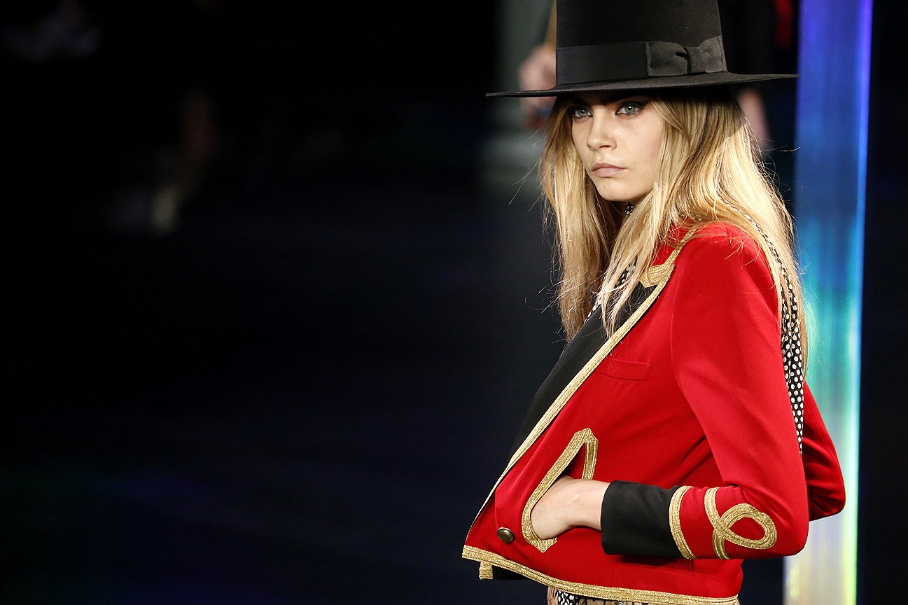 Показ Saint Laurent сезона &quot;весна-лето 2015&quot;