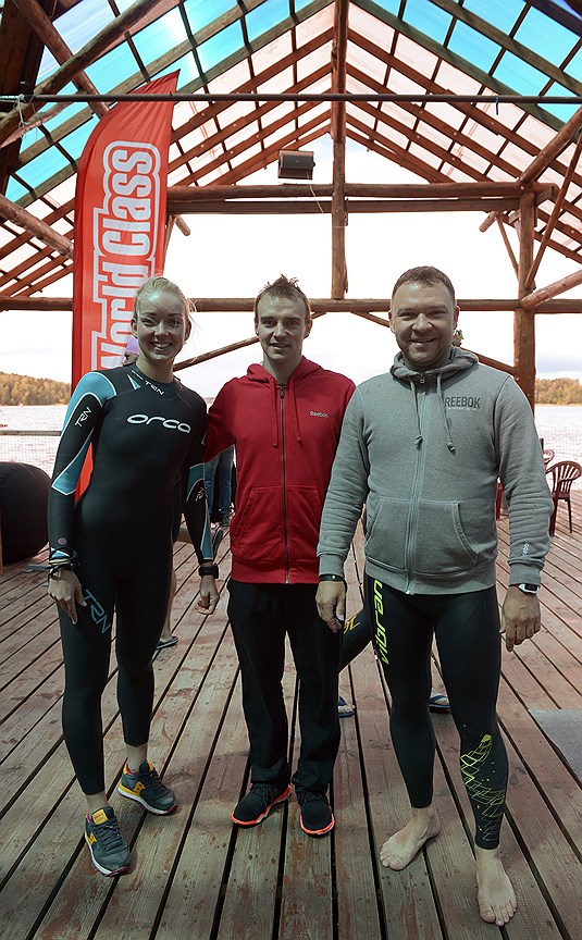 Мария Парфенова, тренер команды World Class Triathlon Артем Париенко и Дмитрий Егоров