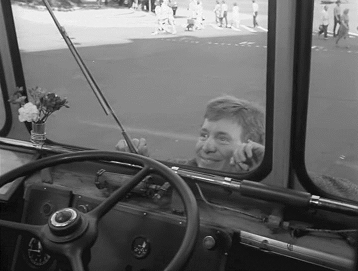 Кадр из фильма &quot;Берегись автомобиля&quot;, режиссер Эльдар Рязанов,  1966 