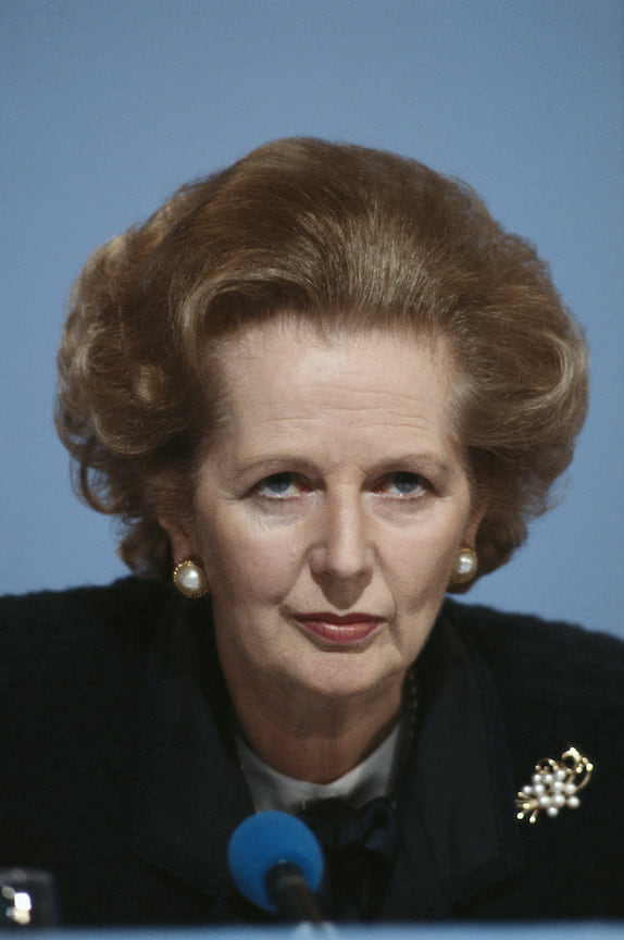 Премьер-министр Великобритании Маргарет Тэтчер во время кампании партии консерваторов накануне выборов, 10 июня 1987 года