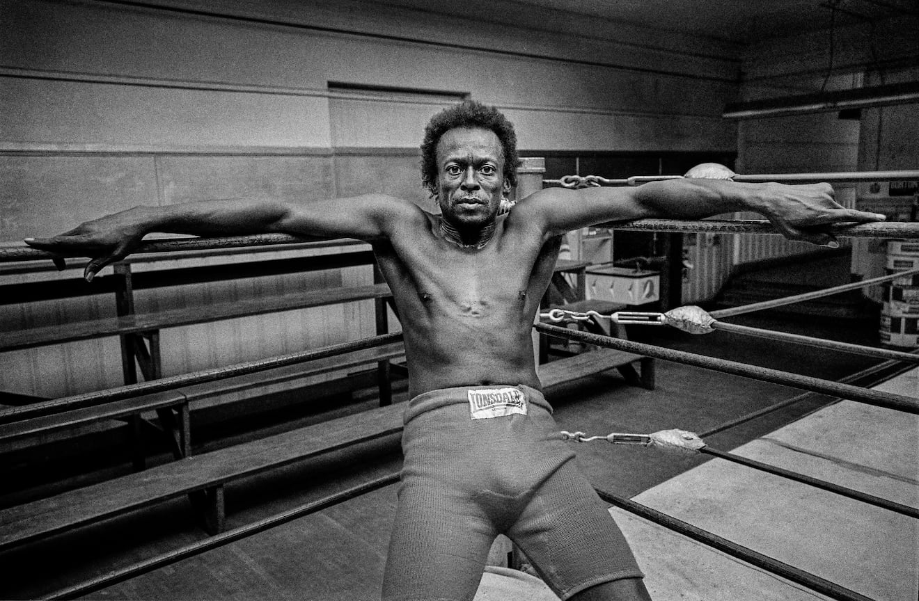 Майлз Дэвис на ринге в спортзале, Сан-Франциско, 1971 г.