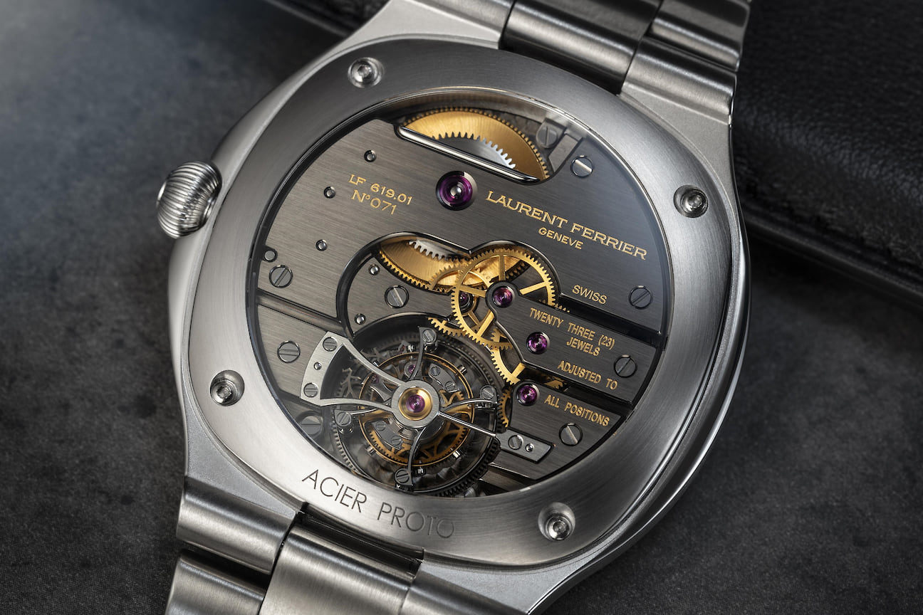 Laurent Ferrier, часы Grand Sport Tourbillon, 44 мм, сталь, механизм с ручным подзаводом, запас хода 80 часов