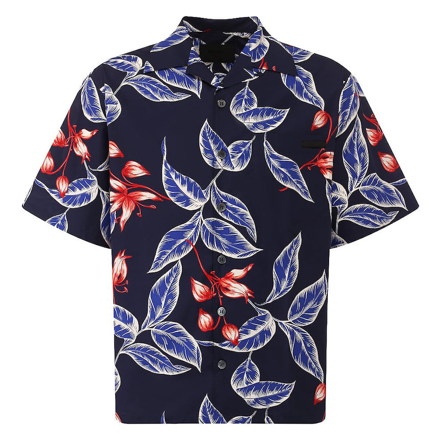 Prada, хлопковая рубашка, 60 000 руб, tsum.ru