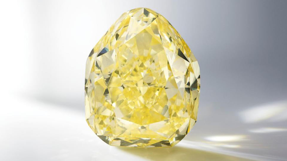 Лот 178, желтый бриллиант (104,4 карата, Fancy Intense Yellow IF); эстимейт: 2,5 - 3,5 млн швейцарских франков; продано за: 2,415 млн швейцарских франков