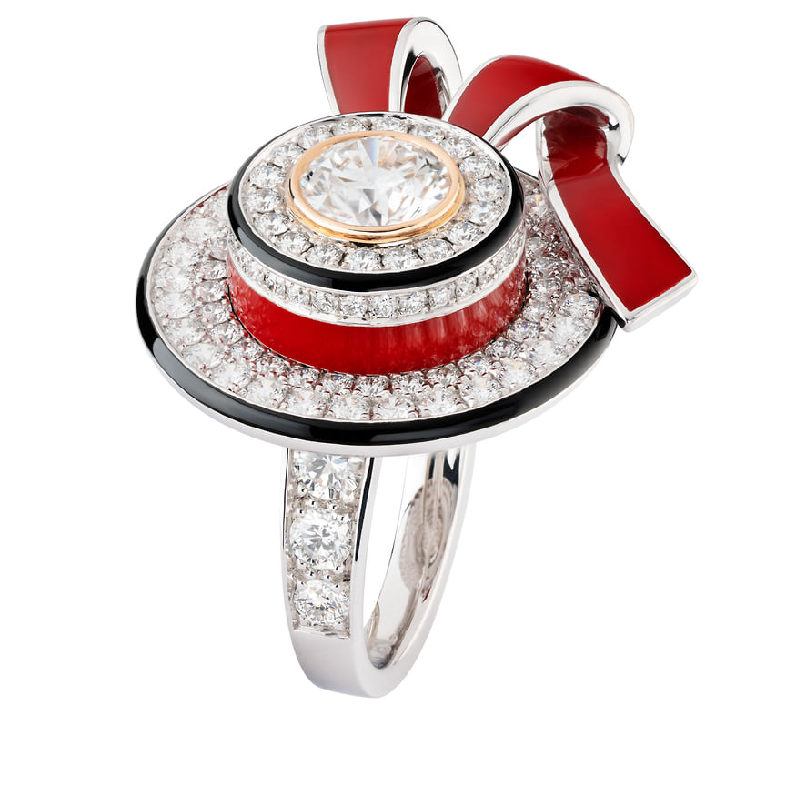 Chanel High Jewelry, кольцо Ruban Canotier, белое и розовое золото, лак, бриллианты