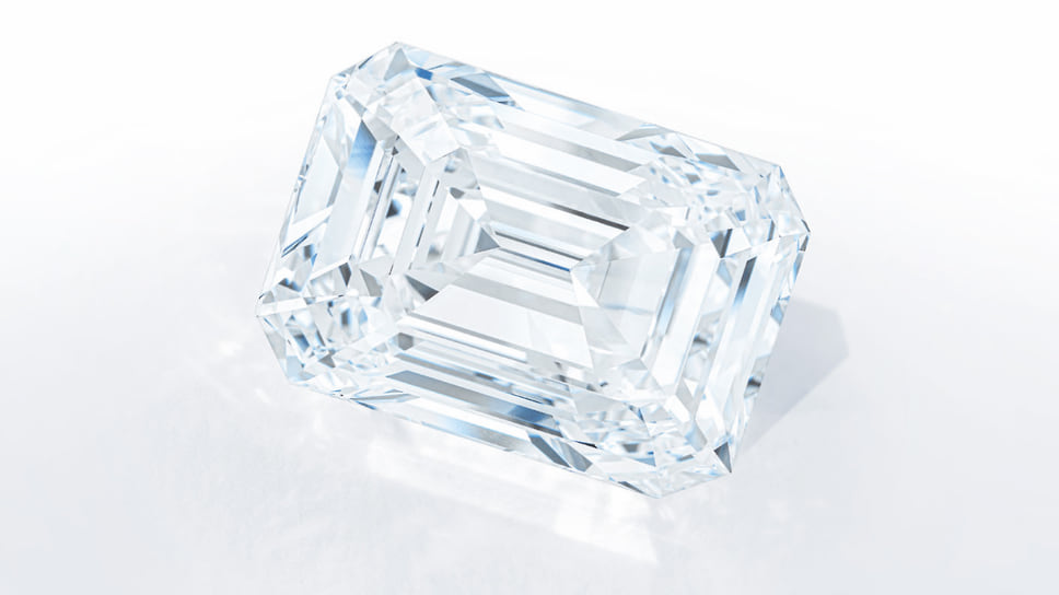 Безупречный бриллиант Alrosa Spectacle, лот 146 на торгах Christie’s Magnificent Jewels, эстимейт: 12 -18 млн швейцарских франков, продан за 12 840 500 швейцарских франков 12 мая 2021 года в Женеве