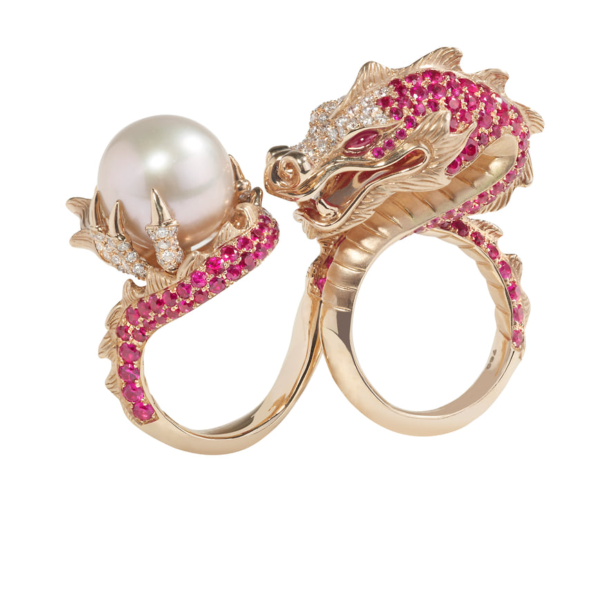 Stephen Webster, кольцо Dragon, розовое золото, жемчуг, розовые сапфиры, бриллианты