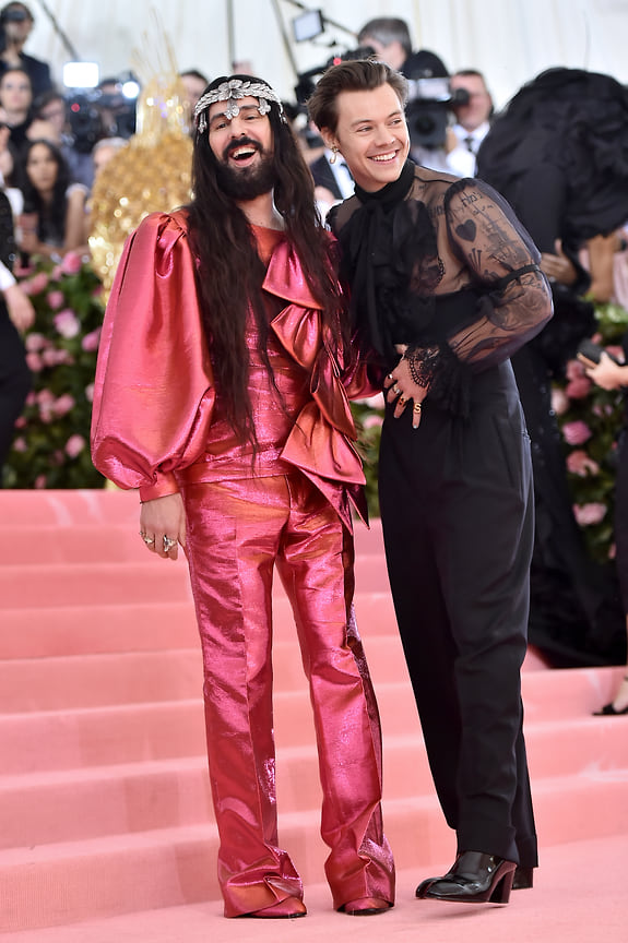 Алессандро Микеле и Гарри Стайлз на ежегодном балу Met Gala 2019 года.