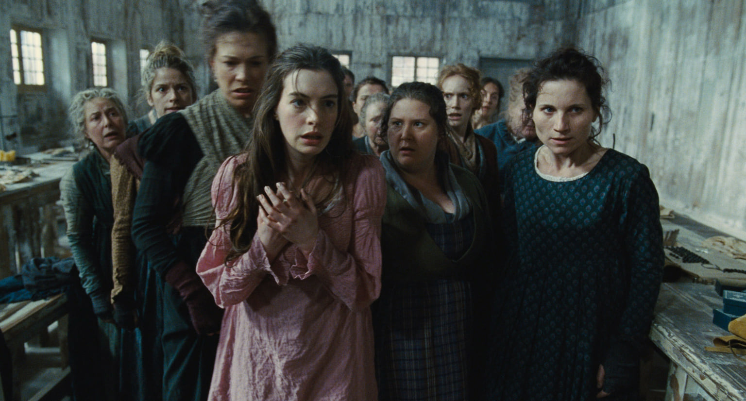 Кадр из фильма «Отверженные», 2012 год
