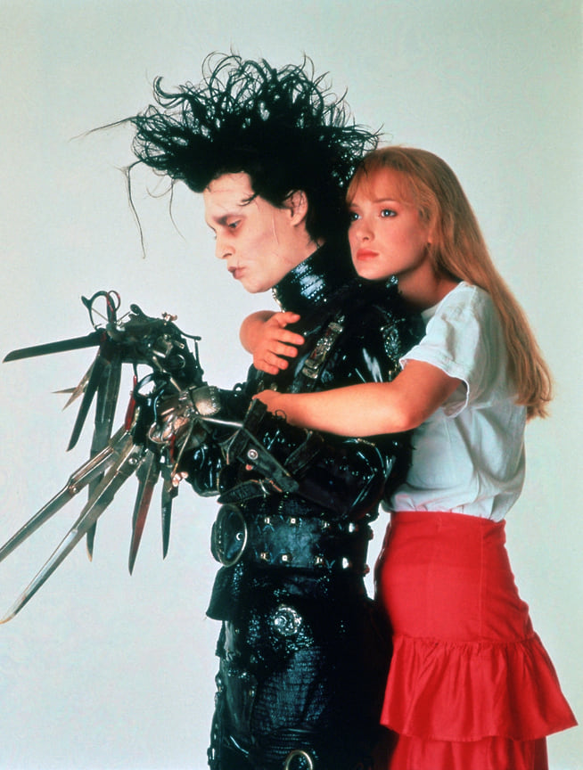 Джонни Депп и Вайнона Райдер в фильме «Эдвард Руки-ножницы», 1990 год.