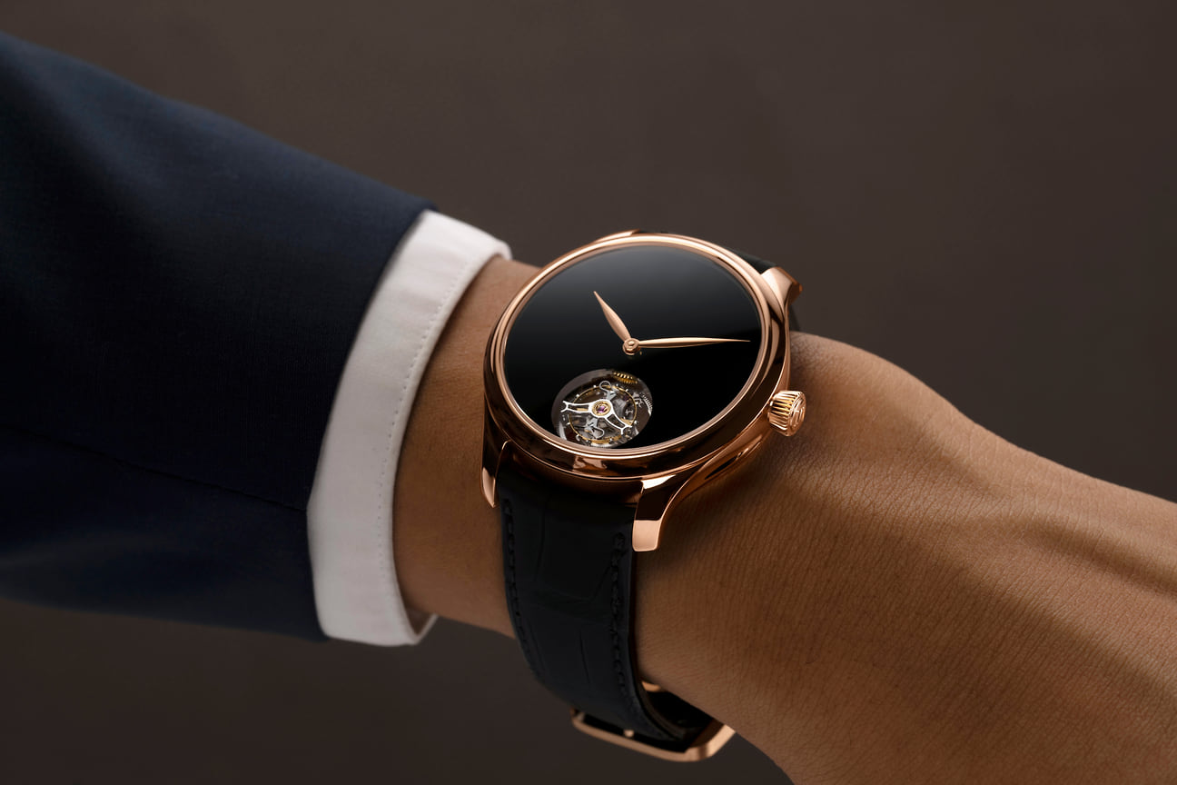 Часы H.Moser &amp; Cie.Endeavour Centre Seconds Vantablack