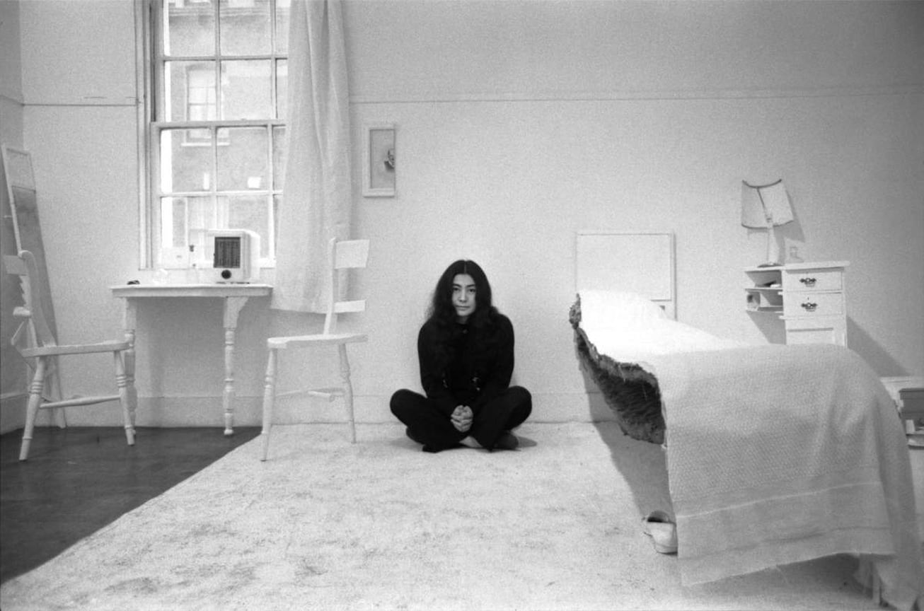 Йоко Оно «Половина комнаты» 1967 года с выставки «Половина ВЕТРА», галерея Лиссон, Лондон, 1967 