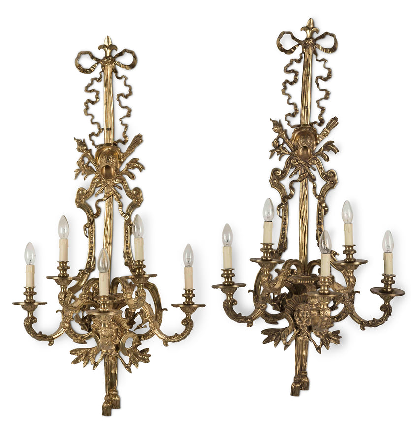 Золоченые светильники в стиле Людовика XVI (15-20 тыс. фунтов стерлингов)