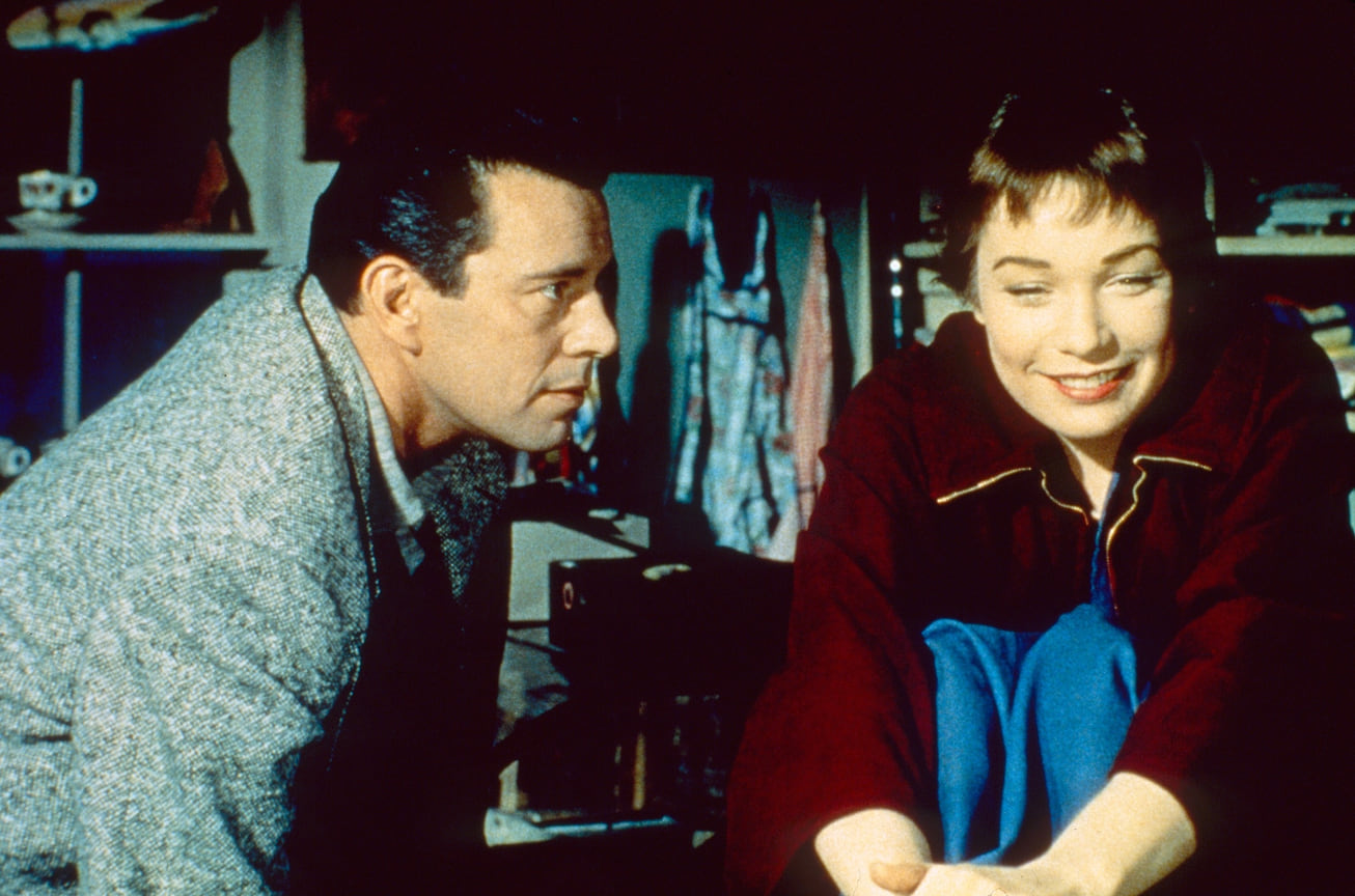 Кинодебют Маклейн состоялся в фильме Альфреда Хичкока «Неприятности Гарри» (кадр на фото, 1955). За эту роль она получила премию «Золотой глобус» как лучшая начинающая актриса