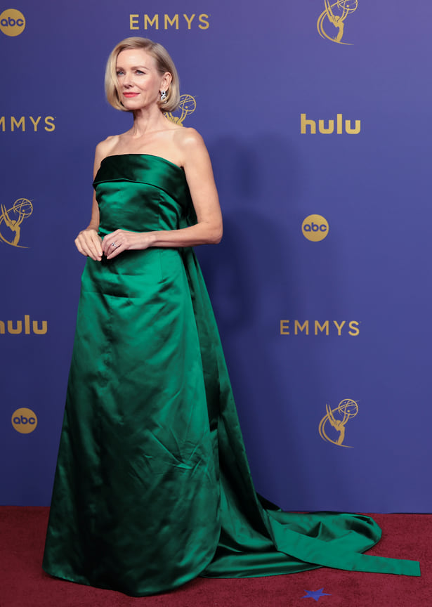 Наоми Уоттс в кастомном платье Balenciaga и украшениях Harry Winston