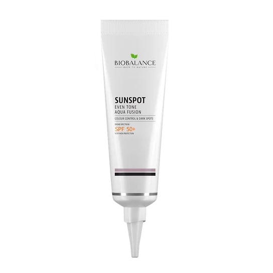 Biobalance, солнцезащитный крем Sun Spot Even Tone Aqua Fusion, который обеспечивает полный спектр защиты на 360° от синего света, инфракрасного излучения, UVA и UVB-типов лучей, выравнивает цвет кожи и предотвращает появление пигментных пятен