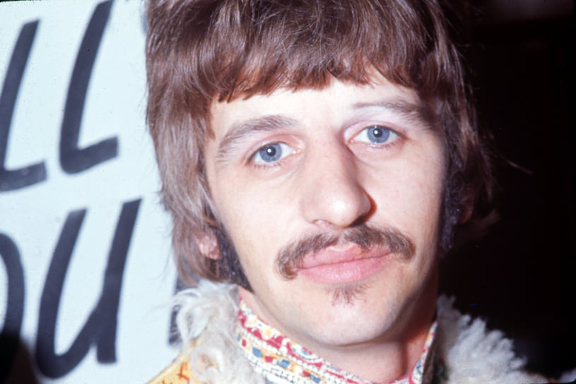 Ринго Старр на записи песни The Beatles «All You Need is Love» для прямого эфира BBC, 1967 год
