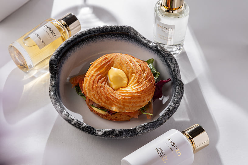 Кольцо с лососем и яйцом пашот