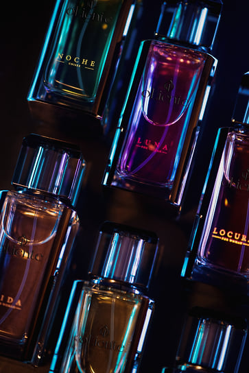 oLiente, коллекция швейцарского экологичного бренда из семи многослойных восточных ароматов в концентрации eau de parfum: Locura, Luna, Vida, Unico, Torero, Noche, Mil Uno