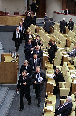 Трехпартийный демарш нарушил только мирное течение думской жизни, но не слаженную законотворческую работу «Единой России»