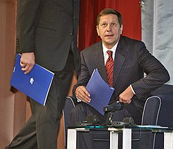 Протест против новой схемы госфинансирования российского кинематографа представители ФАС изложили в письме на имя вице-премьера Александра Жукова (на фото) 
