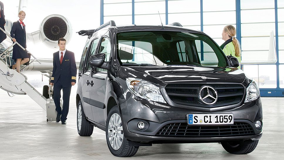 Mercedes-Benz Citan несет на себе трехлучевую звезду немецкой марки, хотя по сути является французской разработкой 
